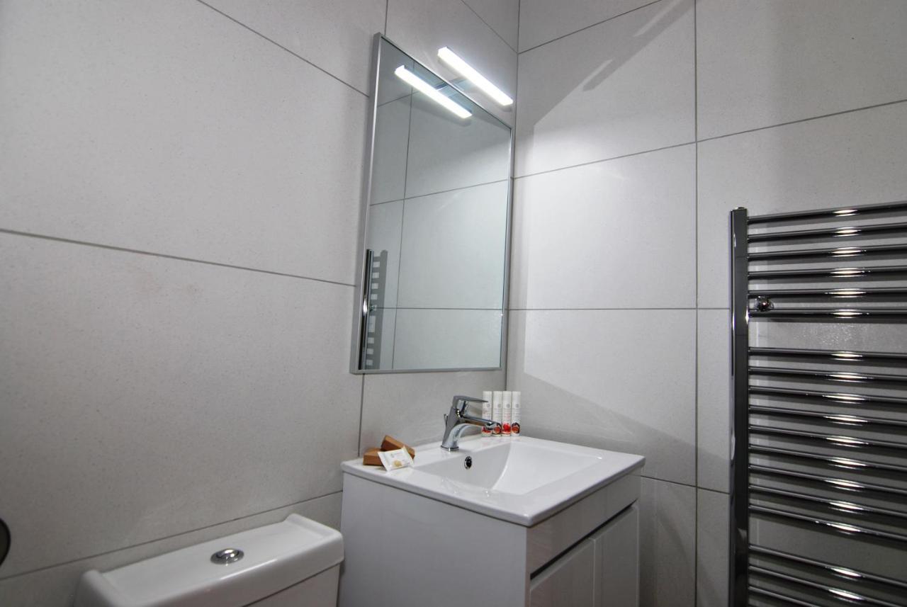 Brand New Cozy Basement Apartment 阿尔戈斯托利翁 外观 照片